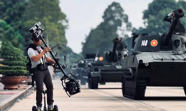Công nghệ quay phim Steadicam trong A80 là gì?