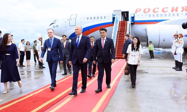 Chủ tịch Duma Quốc gia Quốc hội Liên bang Nga bắt đầu thăm chính thức Việt Nam