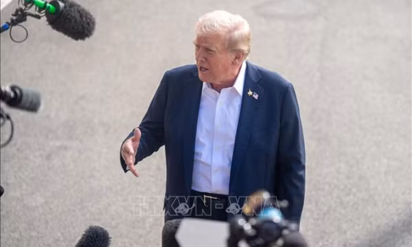 Ông Trump báo áp thuế 100% với phim sản xuất ngoài nước Mỹ