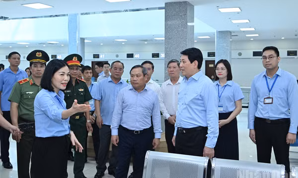 Hình mẫu tiên phong trong công cuộc cải cách hành chính và chuyển đổi số