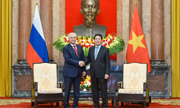 Chủ tịch nước Lương Cường tiếp Chủ tịch Duma Quốc gia Nga