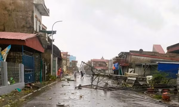 Chuyên gia lý giải hiện tượng lốc xoáy trong Bão số 10 và khuyến cáo cách phòng tránh