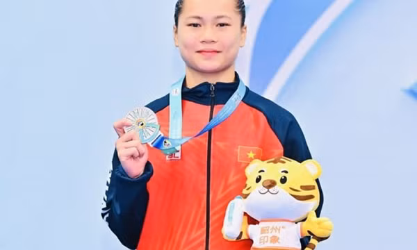 Karate Việt Nam giành 2 huy chương bạc giải vô địch trẻ châu Á 2025