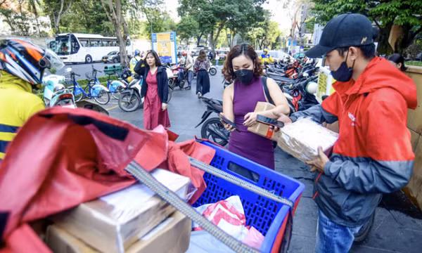 Nhiều shop online 'hái ra tiền' bất chấp thị trường khó khăn