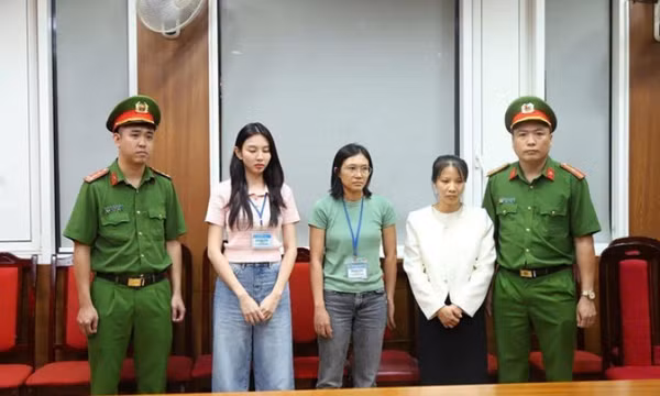 Hoa hậu Nguyễn Thúc Thùy Tiên được bố nộp tiền tỉ khắc phục hậu quả