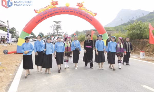 Đòn bẩy phát triển cho vùng khó