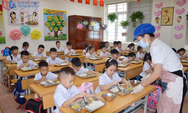 Đảm bảo VSATTP các bữa ăn bán trú