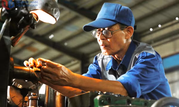 Một ngày với thợ cơ khí