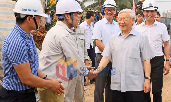 Tổng Bí thư Nguyễn Phú Trọng thăm và làm việc tại tỉnh Quảng Ninh, tháng 4-2016