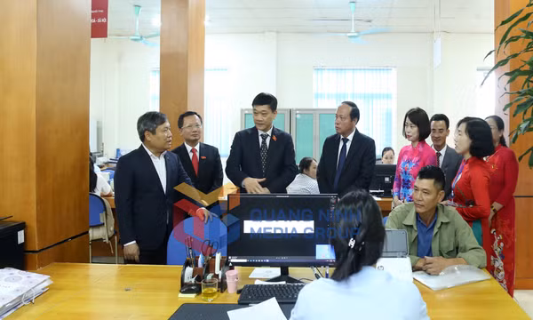 Phó Chủ tịch Quốc hội Vũ Hồng Thanh kiểm tra vận hành chính quyền địa phương 2 cấp tại đặc khu Vân Đồn, tháng 7-2025