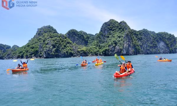 Khai thác các tuyến xa bờ trên Vịnh Hạ Long