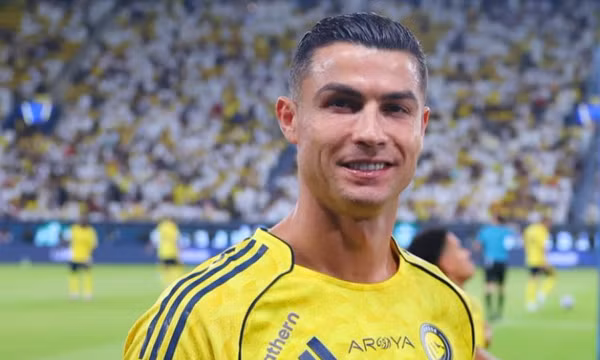 Ronaldo ghi bàn thắng thứ 944 và 945, giúp Al Nassr đại thắng ở Saudi Pro League