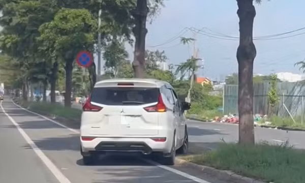 CSGT TPHCM xác minh clip tài xế ôtô chạy qua dải phân cách trên đường Nguyễn Văn Linh