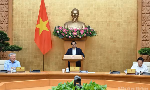 Hoàn thiện khung khổ pháp luật, nâng cao hiệu lực, hiệu quả hoạt động quản lý nhà nước