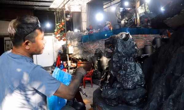 Dấu ấn văn hóa trong quà lưu niệm Vùng mỏ