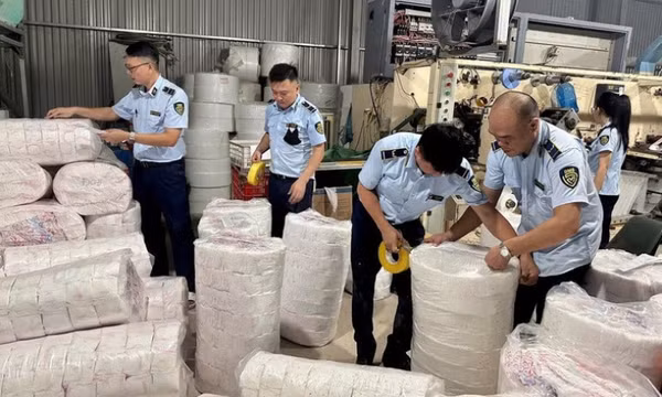Bỉm, băng vệ sinh giả: Hiểm họa âm thầm đe dọa sức khỏe phụ nữ, trẻ em
