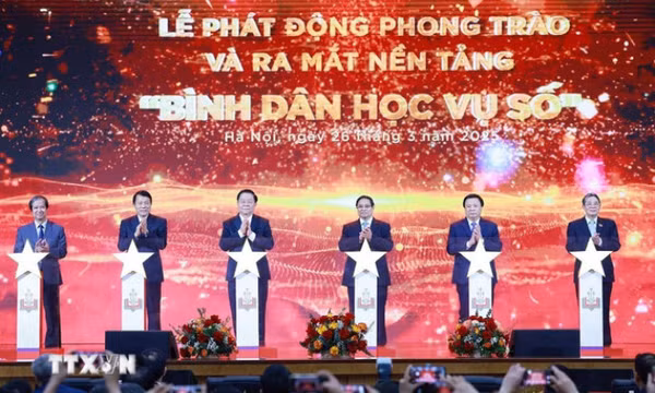“Bình dân học vụ số” phải đi từng ngõ, đến từng nhà, hướng dẫn từng người