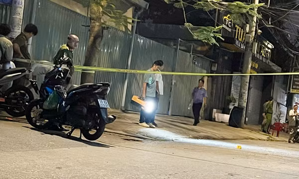 Bắt nóng kẻ đi 300km phục kích đâm 'tình địch'