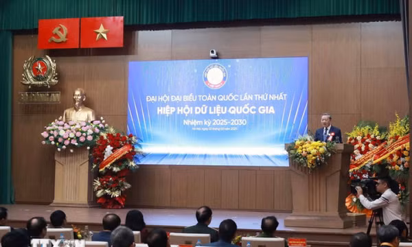 Tổng Bí thư Tô Lâm: Hỗ trợ tối đa cho sự phát triển của lĩnh vực dữ liệu