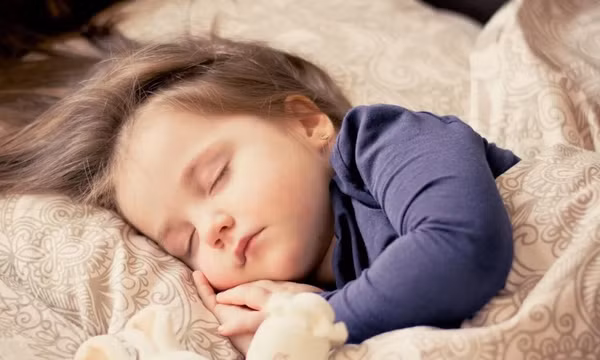 Cẩn trọng với những mẹo nuôi con theo các trào lưu trên mạng xã hội