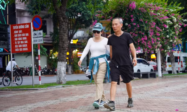 7 lợi ích sức khỏe khi đi bộ sau ăn tối