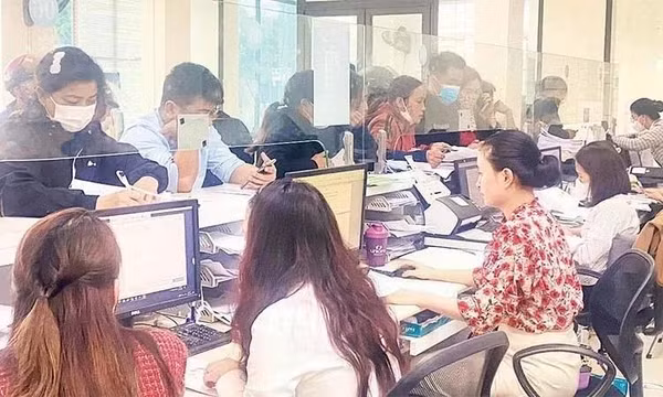 Tạm dừng giải quyết chế độ với cán bộ cấp huyện, xã không tái cử, tái bổ nhiệm