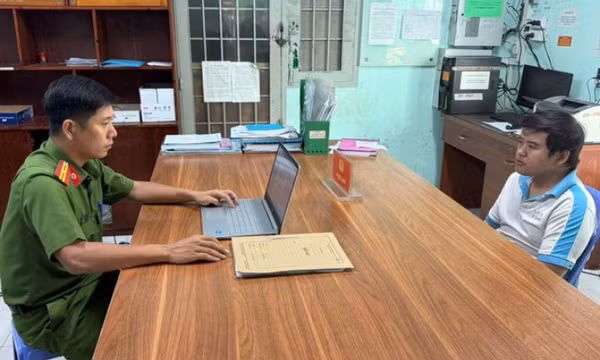 Thanh niên lấy tiền trả nợ, cầm cố điện thoại rồi hoang báo bị cướp
