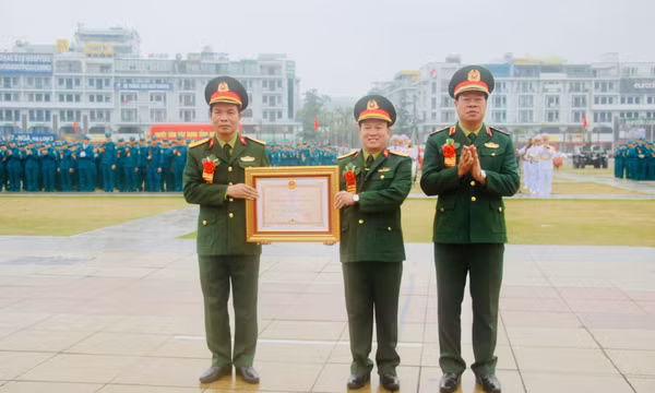 Bộ Chỉ huy Quân sự tỉnh đón nhận Huân chương Bảo vệ Tổ quốc hạng Ba