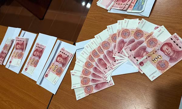 Bắt giữ đối tượng người nước ngoài lưu hành tiền giả