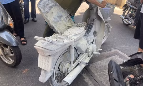 Khống chế đối tượng đốt xe, tấn công lực lượng chức năng