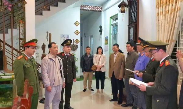 Bắt đối tượng hoạt động lật đổ chính quyền nhân dân