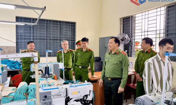 Thứ trưởng Bộ Công an Lê Văn Tuyến kiểm tra công tác đặc xá năm 2025 tại Quảng Ninh