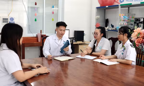 Bác sĩ trẻ say mê sáng tạo và nghiên cứu khoa học