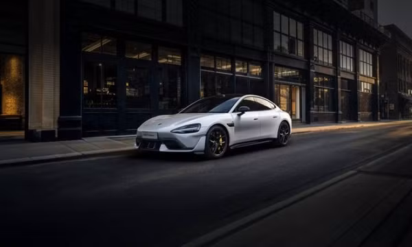Xiaomi SU7 Ultra: Xe điện siêu mạnh, tăng tốc lên 100 Km/h chỉ 1,98 giây