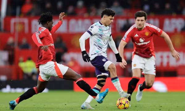Manchester United nhận cú hích lớn, 2 trụ cột trở lại sau chấn thương