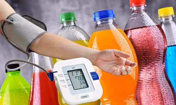 3 loại nước nên tránh để ổn định huyết áp