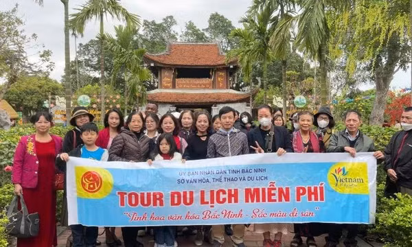 Bắc Ninh tăng xe, tăng chuyến cho các tour du lịch miễn phí cuối tuần