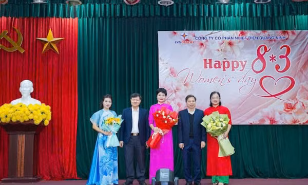Công ty cổ phần Nhiệt điện Quảng Ninh tổ chức mít tinh kỷ niệm Ngày Quốc tế phụ nữ 8/3
