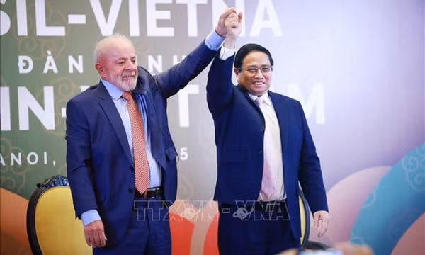Thủ tướng Phạm Minh Chính và Tổng thống Lula da Silva cùng dự Diễn đàn kinh tế Việt Nam - Brazil