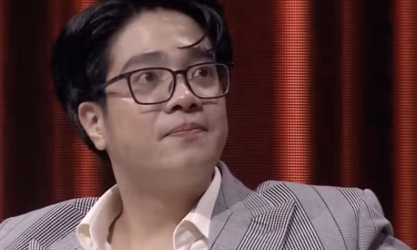 Bùi Anh Tuấn: 'Tôi không xứng đứng trên sân khấu'