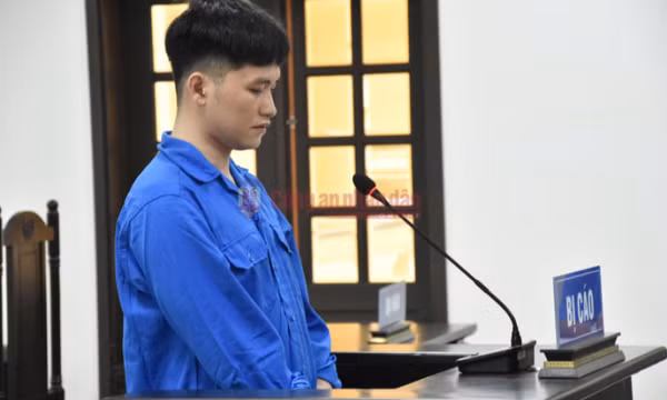 Chém chủ nợ suýt chết vì ném vỏ bia vào quán của mẹ vợ
