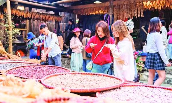 Sôi động du lịch dịp lễ 30/4-1/5