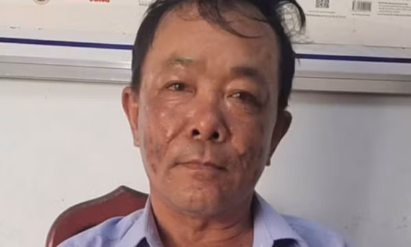 Bắt đối tượng cướp vé số của người bán dạo