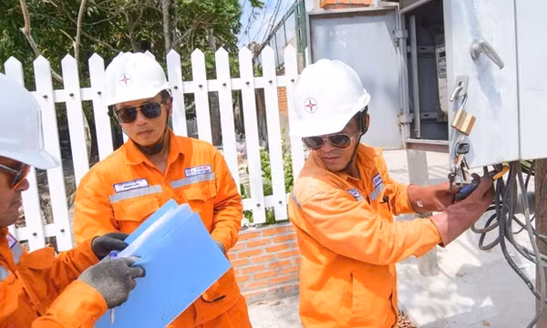 Giá điện tăng từ 2-5% EVN có thể được tự quyết trong 3 tháng/lần