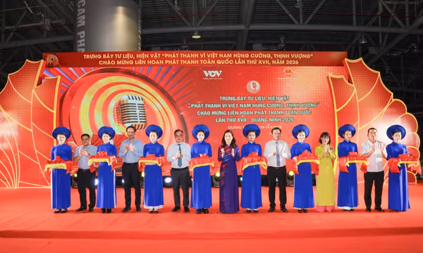 Khai mạc không gian trưng bày tư liệu, hiện vật “Phát thanh vì Việt Nam hùng cường, thịnh vượng”