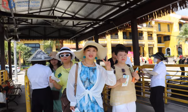 Khai thác hiệu quả nguồn thu từ khu vực dịch vụ