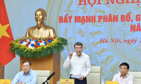 Đẩy mạnh phân bổ, giải ngân vốn đầu tư công năm 2026 với quyết tâm chính trị cao hơn rất nhiều