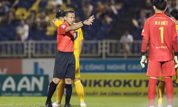 Trọng tài Malaysia điều hành hai trận tại vòng 20 V.League 2025-2026