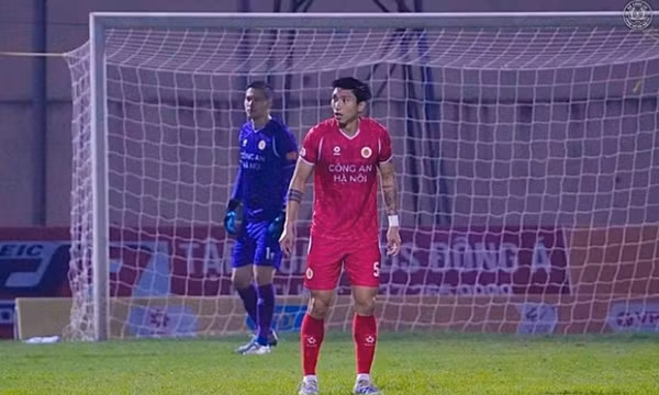 Văn Hậu vắng mặt ở vòng 19 V.League