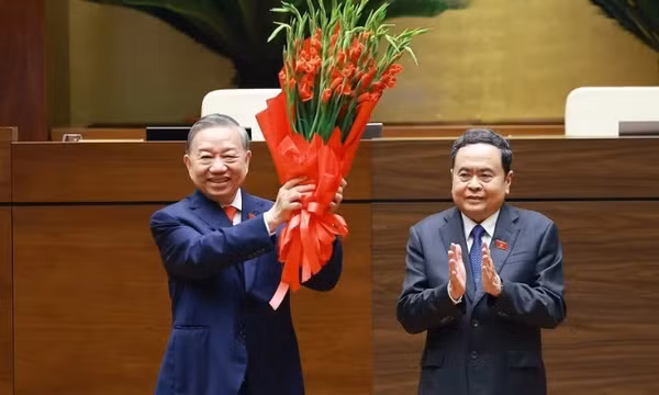 Điện, thư và thông điệp chúc mừng các đồng chí lãnh đạo chủ chốt